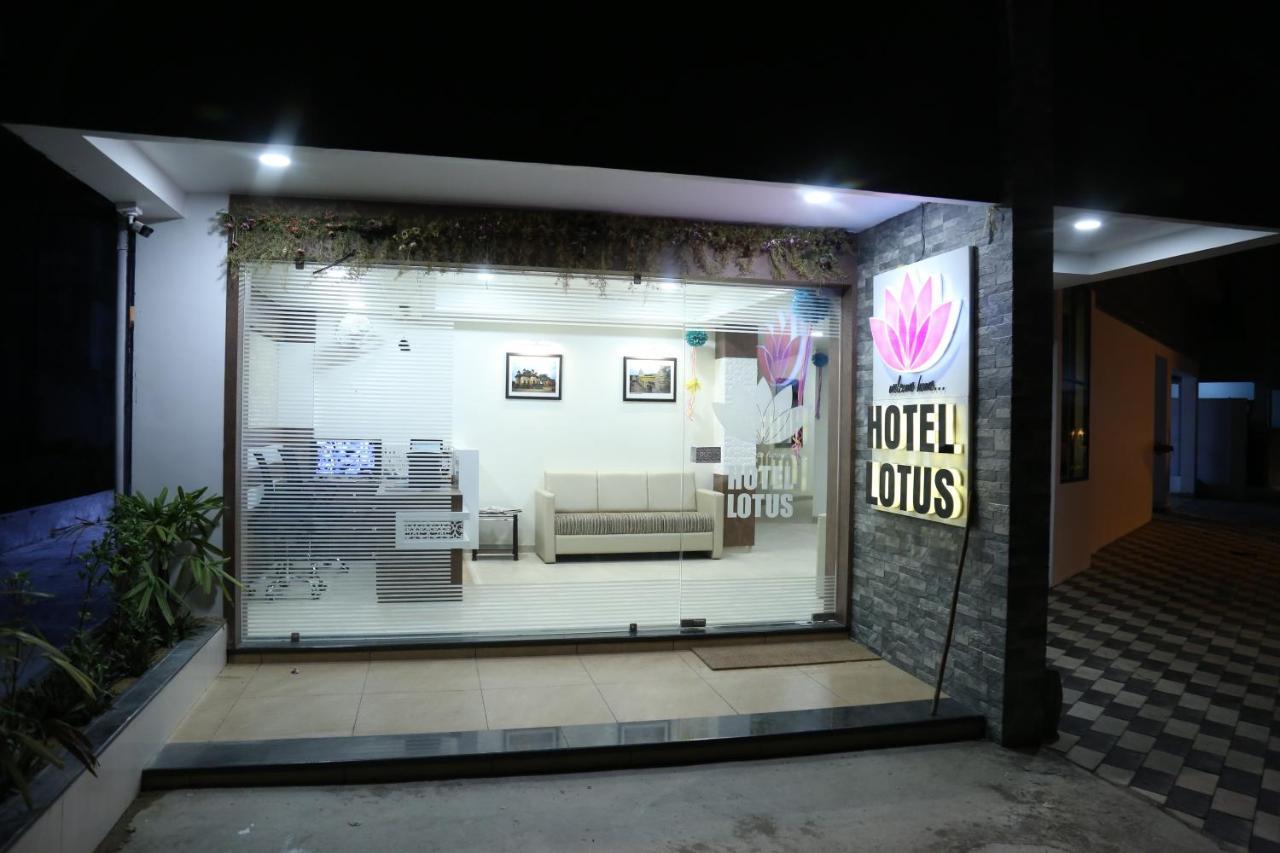 Hotel Lotus Chandrapur Ngoại thất bức ảnh