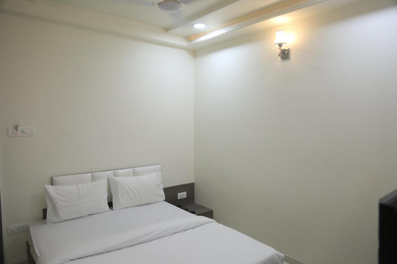 Hotel Lotus Chandrapur Ngoại thất bức ảnh